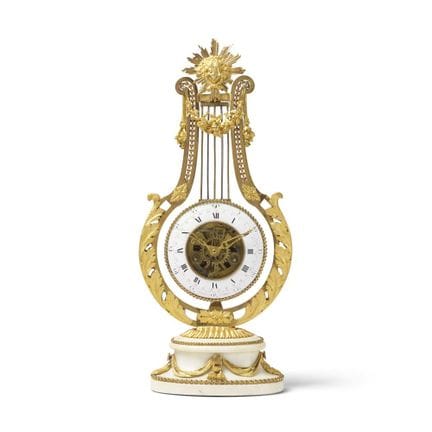 Orologio a lira in stile Luigi XVI con movimento s