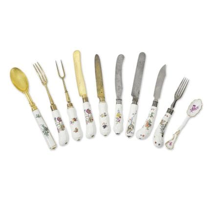 Set di posate assortite e un cucchiaio di Meissen,