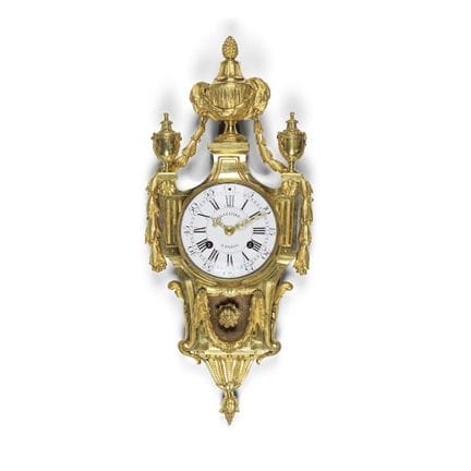 Orologio da tavolo in bronzo dorato in stile Luigi