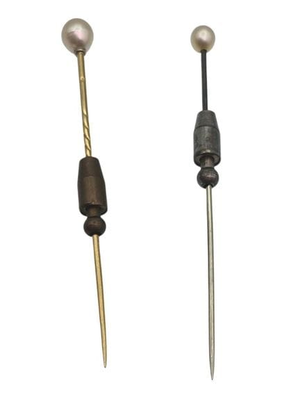2 alfileres de corbata de oro y oro blanco con per