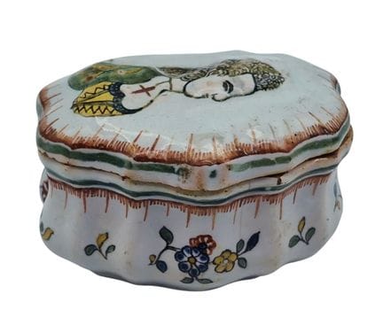 ROUEN (maiolica), Scatola per caramelle dalla form