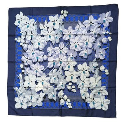 HERMES, Foulard en twill de soie modèle "Souvenirs