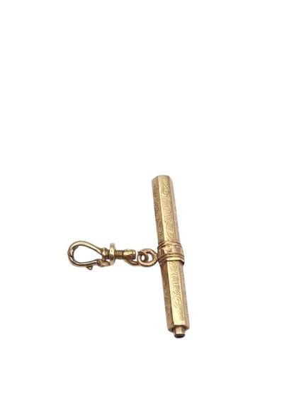 Gold watch key with clasp. Gross weight: 4.9 g, L:
