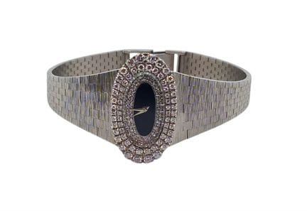 Women's wristwatch with an oval white gold case, m