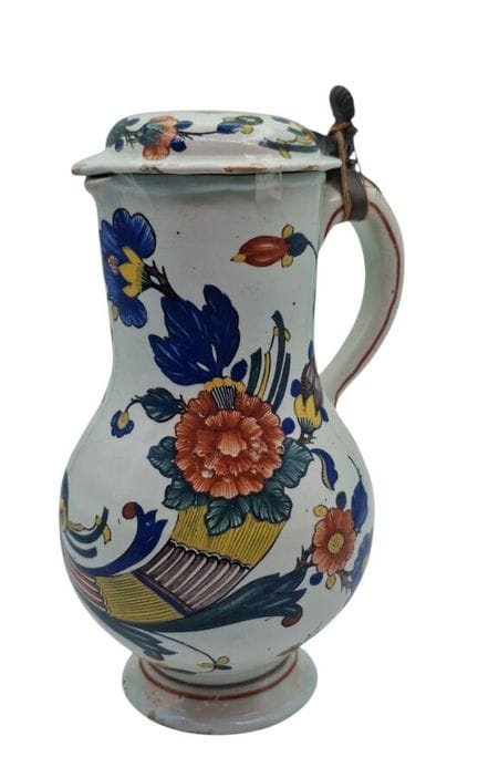 ROUEN (maiolica), brocca con coperchio e decorazio