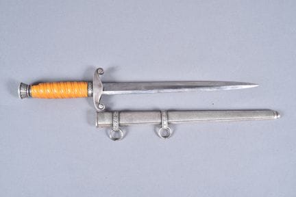 Mod 35 dagger for infantry officers. Orange tang w