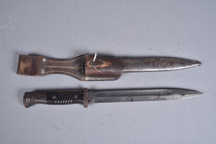 1884–98 bayonet for the 98K. Metal grip with brown