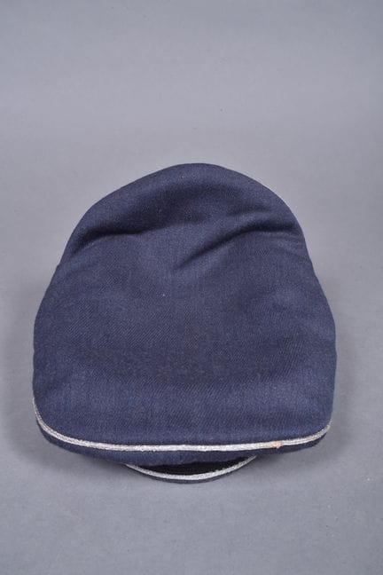 LW officer's cap, in blue cloth, silver piping, ca