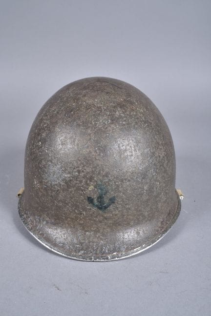 En- American M1 helmet from the Colonial Troops. O