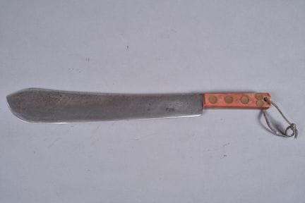 GB- Machete 227. Riveted red-brown composition han