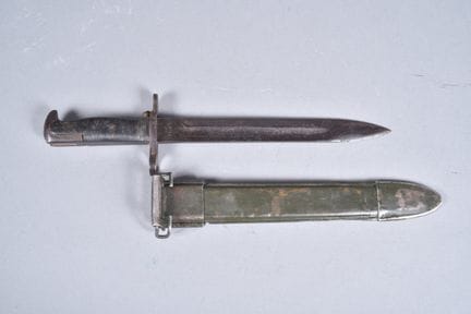US—M1 short bayonet for the Garand rifle. Handle w