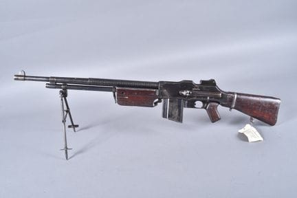 智利版COLT 1925型轻机枪。原口径7x57，后改制为7.62毫米。序列号c 102434。该枪