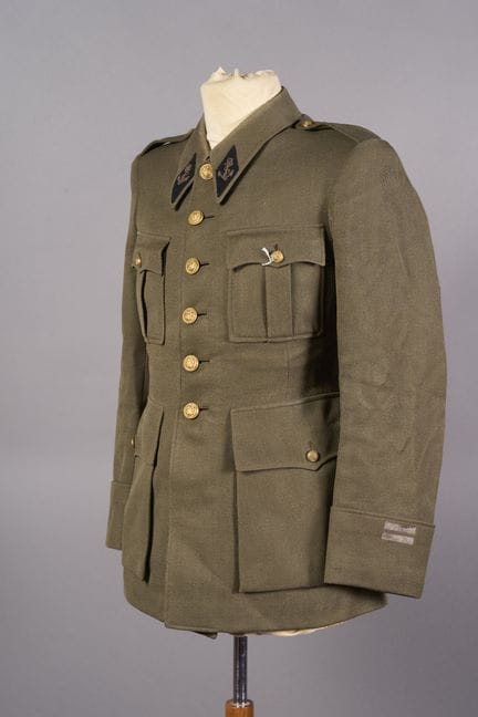 1920/29-model lieutenant’s jacket from the Colonia