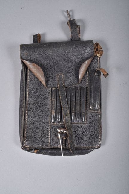 All- Porte-cartes M-1935 en cuir grenelé noir, ave