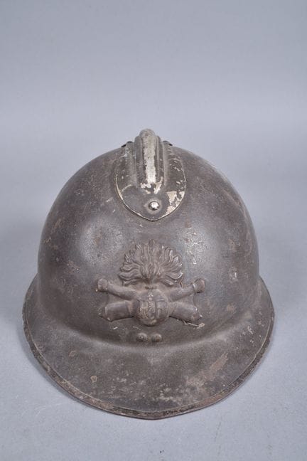 Adrian M26 helmet, M/15 artillery model. Shell in 