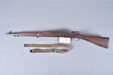 斯普林菲尔德M1903步枪。斯普林菲尔德兵工厂制造。口径30-06 Spring。编号1262123