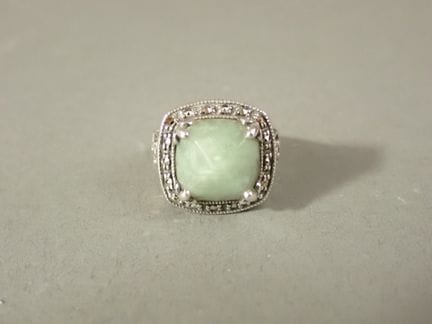 Bague en argent (925°) à décor ajouré de feuilles 
