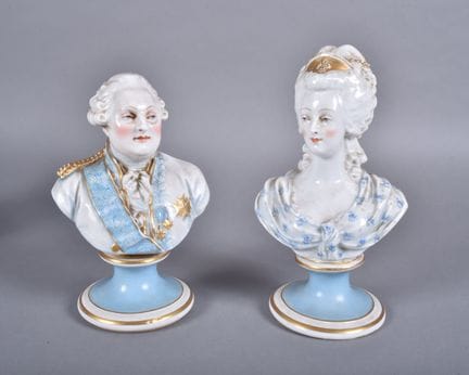Paire de bustes de Marie-Antoinette et Louis XVI e