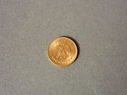 MEXIQUE. Pièce en or jaune Dos Pesos, 1945. Poids 