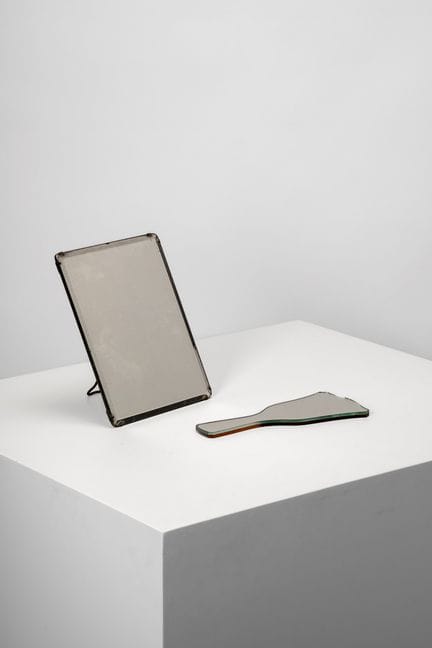路易吉·丰塔纳（Luigi Fontana）——一对梳妆镜，约1930年

2 x 21 x 27 