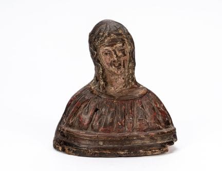 Busto policromado de la Virgen en terracota. Siglo
