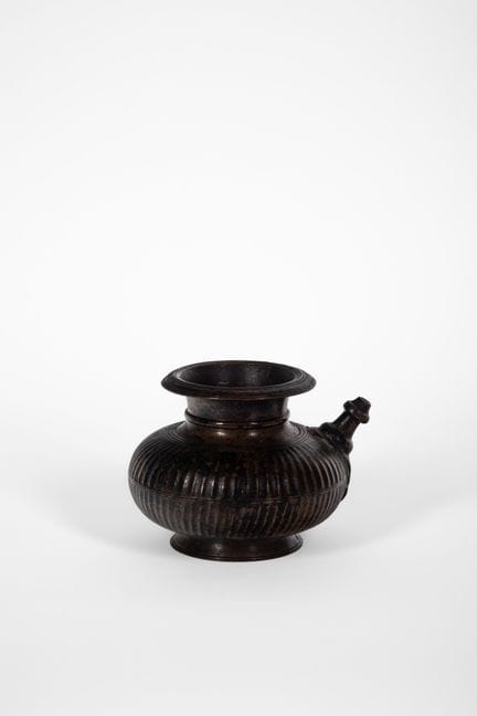 Jarra de bronce (lota). India o Nepal, siglos XVII