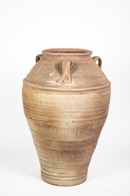Jarra grande de terracota. Italia central, siglos 
