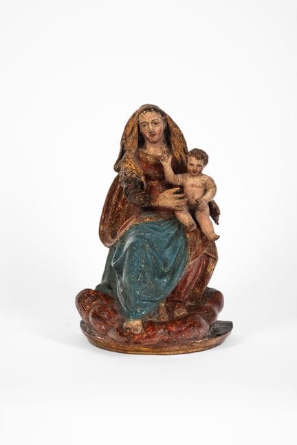 Virgen con el Niño en papel maché policromado. Zon