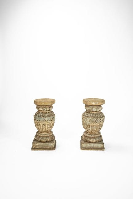 Pair of table bases 

H 74 cm, D 33 cm, bases 35.5