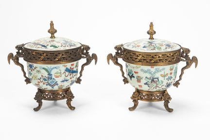 Pair of two-handled incense burners made of Orient