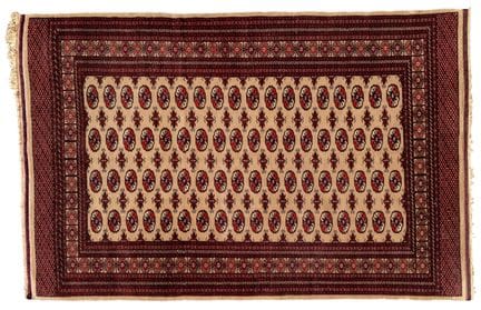 Bukhara carpet, mid-20th century 

248x159 cm
Ivor