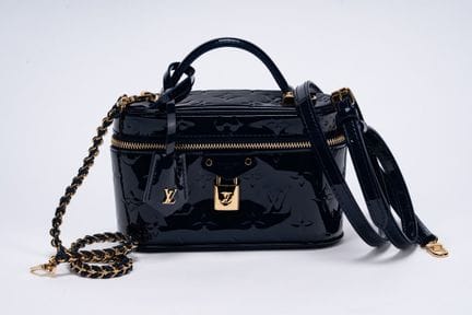 Louis Vuitton - Vanity Bag


Dark blue Monogram Ve