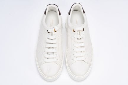 Louis Vuitton - Pair of Time Out Sneakers


White 