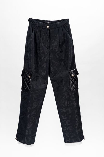 Chanel - Ski Pants


Black ski pants made of padde