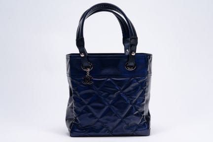 Chanel - Paris-Biarritz Bag, 2009


Electric blue 