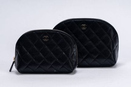 Chanel - Set of two vanity cases


Black caviar ma