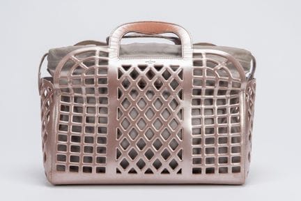 Louis Vuitton - Jelly Bag, 2012


Pink patent leat