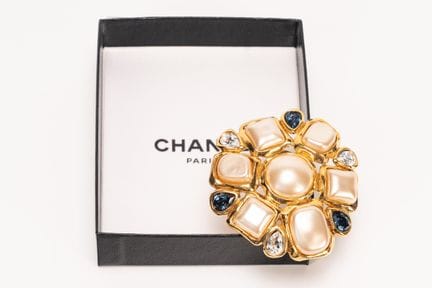Chanel - Brooch, 1994


Gilded metal brooch with p