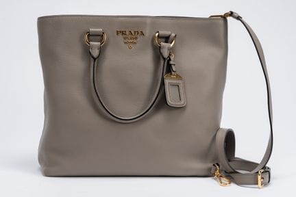 Prada - Tote Bag


Etoupe leather tote bag, double