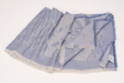 Christian Dior - Dior Infini Shawl


Pink Dior Obl