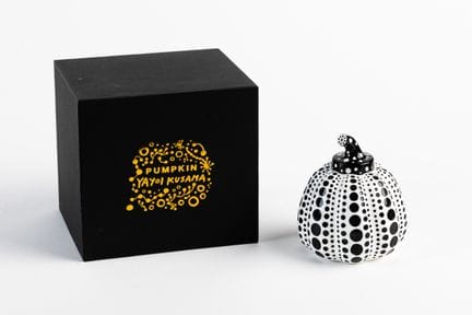 Yayoi KUSAMA (1929-2026)
"Pumpkin"
Scultura in res