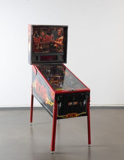 STERN PINBALL Premium
Máquina de pinball con motiv