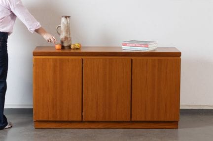 OPERA SCANDINAVA - Circa 1960
Credenza bassa in le