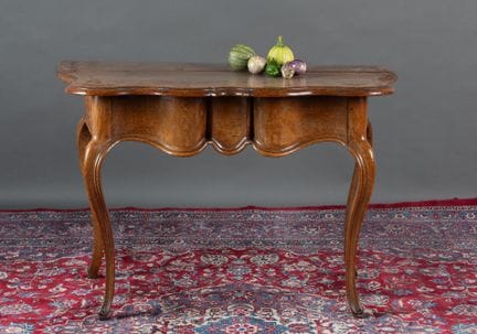 Mesa de caza de roble, con tablero moldurado con b