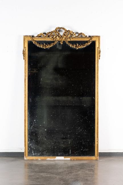 Large rectangular mirror made of wood and gilded s