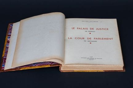 Nitsch (Georges) Der Justizpalast von Rennes und d
