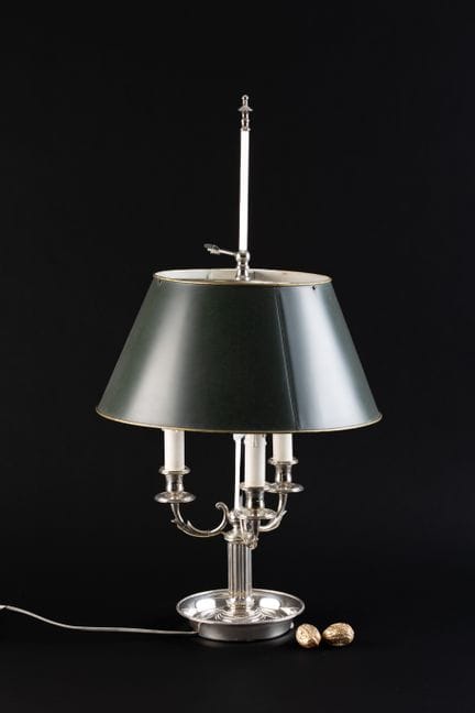 MAISON ODIOT
Lampe bouillotte en métal argenté à t