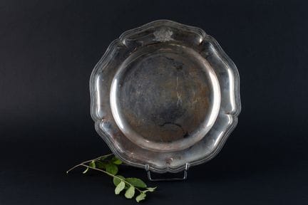 PLAT en argent (950).
PARIS, ap. 1838 (Minerve). M