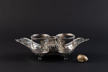 HUILIER-VINAIGRIER en argent (950). 
PARIS, Louis-