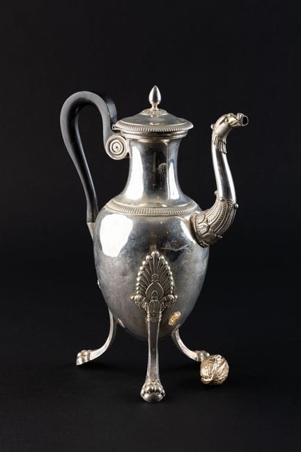 CAFETIERE en argent (950).
PARIS, orfèvre JFL (?),